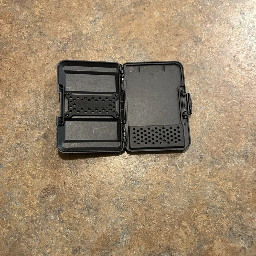 Pelican MagSafe Wallet - Picture 3 of 3